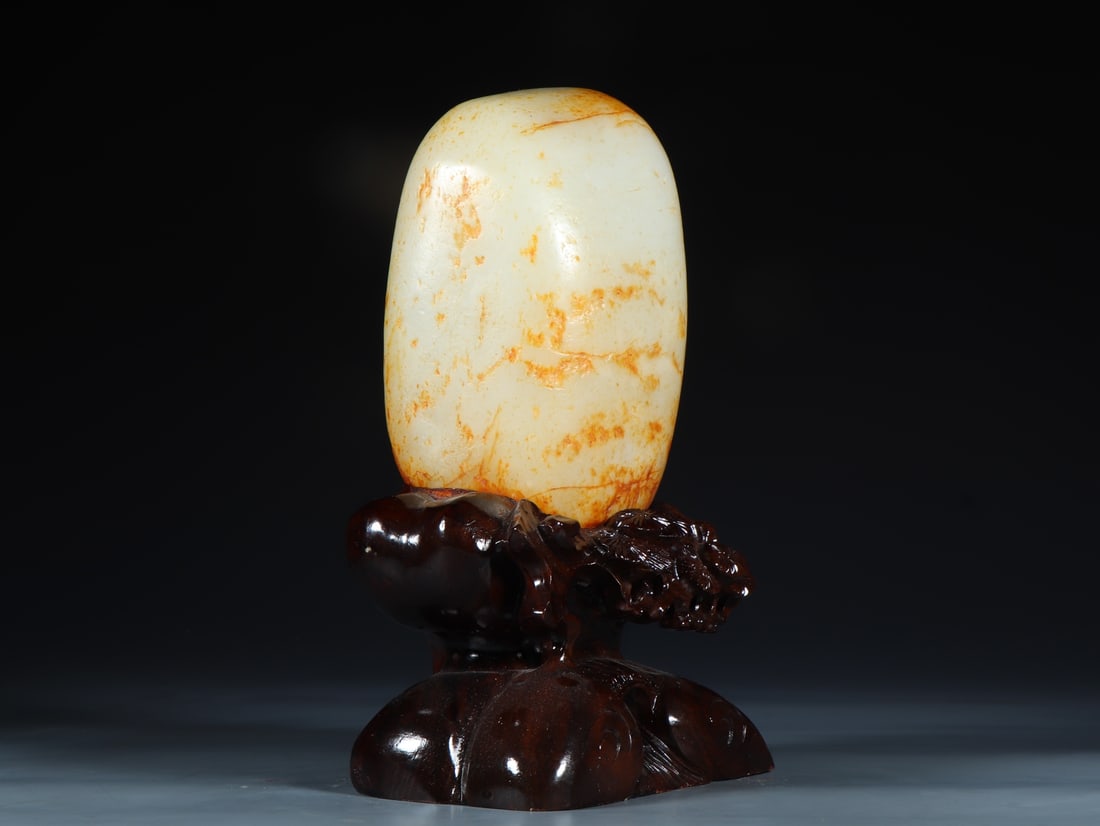 An Exquisite White Jade Ornament - 6