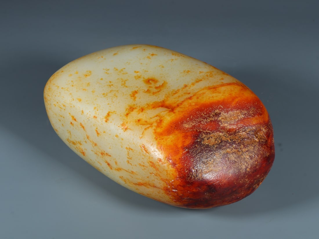 An Exquisite White Jade Ornament - 9