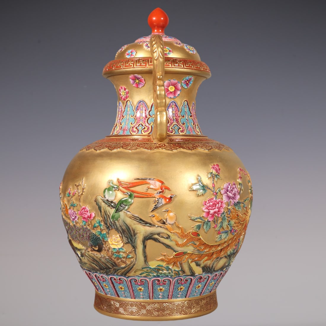 An Exquisite Enamel Flower and Bird Pattern Double-Ears Jar - 7