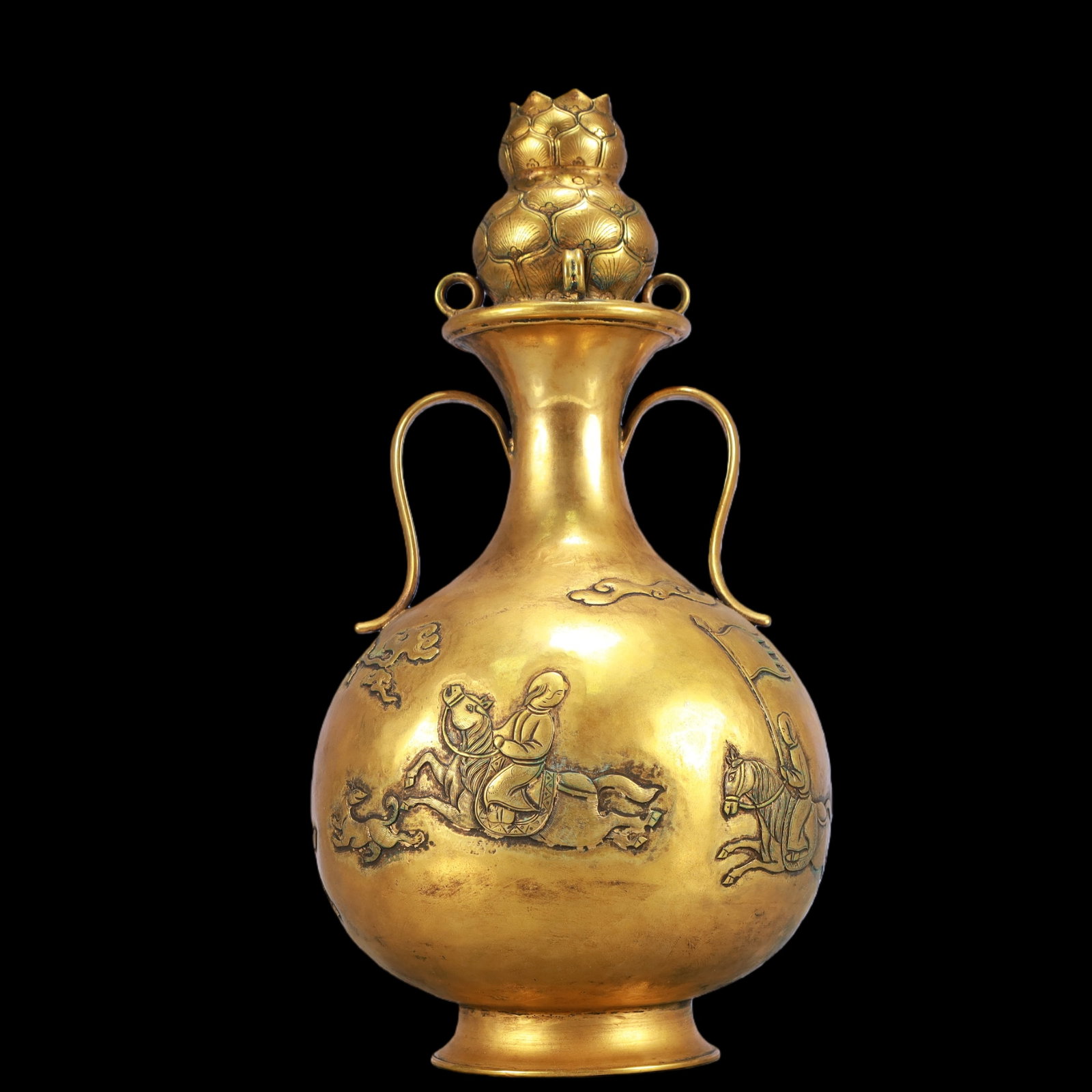 A Exquisite Gilt Bronze Character and Story Pattern with poem Double-Ears Vase: A Exquisite Gilt Bronze Character and Story Pattern with poem Double-Ears Vase Qing Dynasty, China Size:15cmx28cm Weight:900g (The Dimensions Of All Batches Are Manually Measured.If You Need More Deta