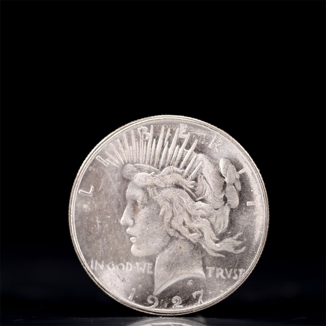 Liberty In God We Trust 1927 Sterling Silver One Dollar Coin: Liberty In God We Trust 1927 Sterling Silver One Dollar Coin, Eagle stamp, Weight:26.9g (The Dimensions Of All Batches Are Manually Measured.If You Need More Detailed Information, Please Contact Our