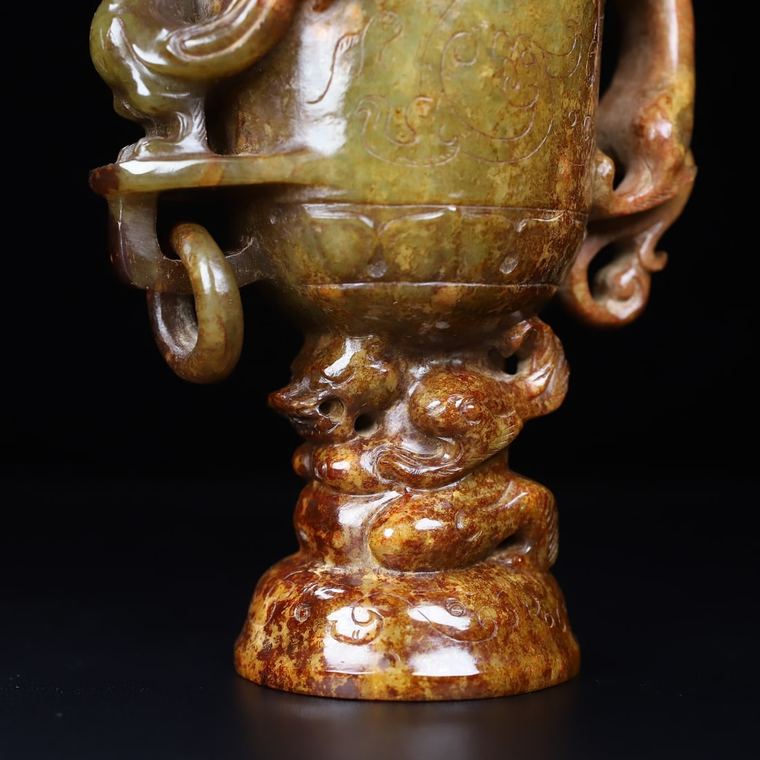 An Exquisite White Jade Dragon and Phoenix Pattern Cup - 3