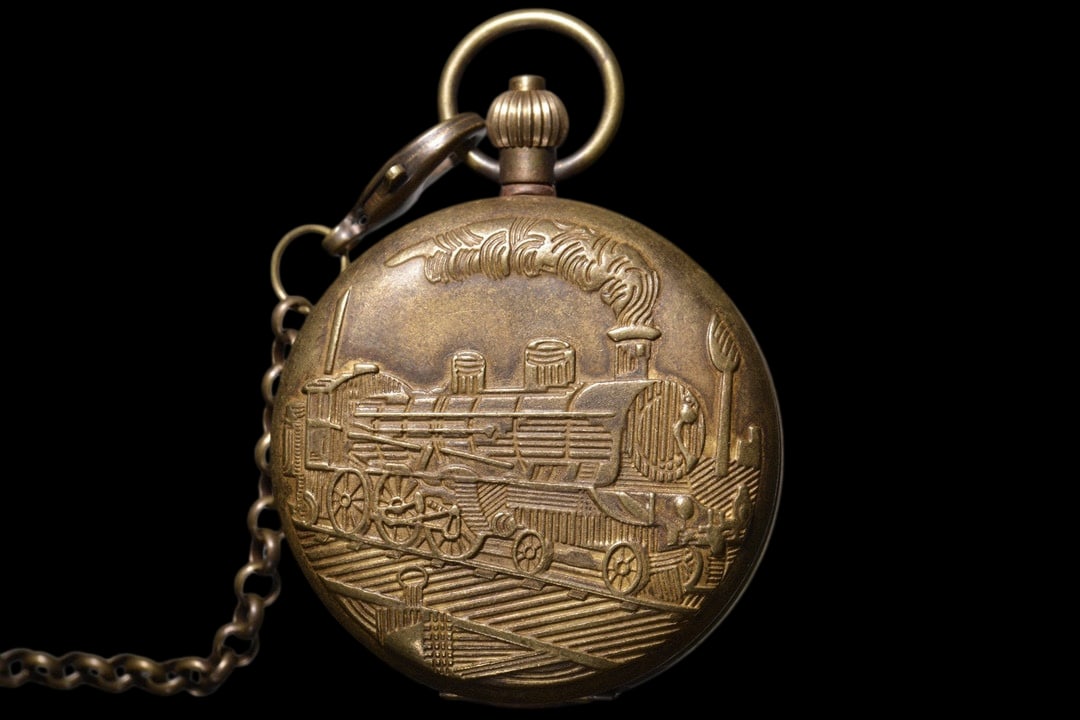 An Exquisite Bronze Pocket watch - 2
