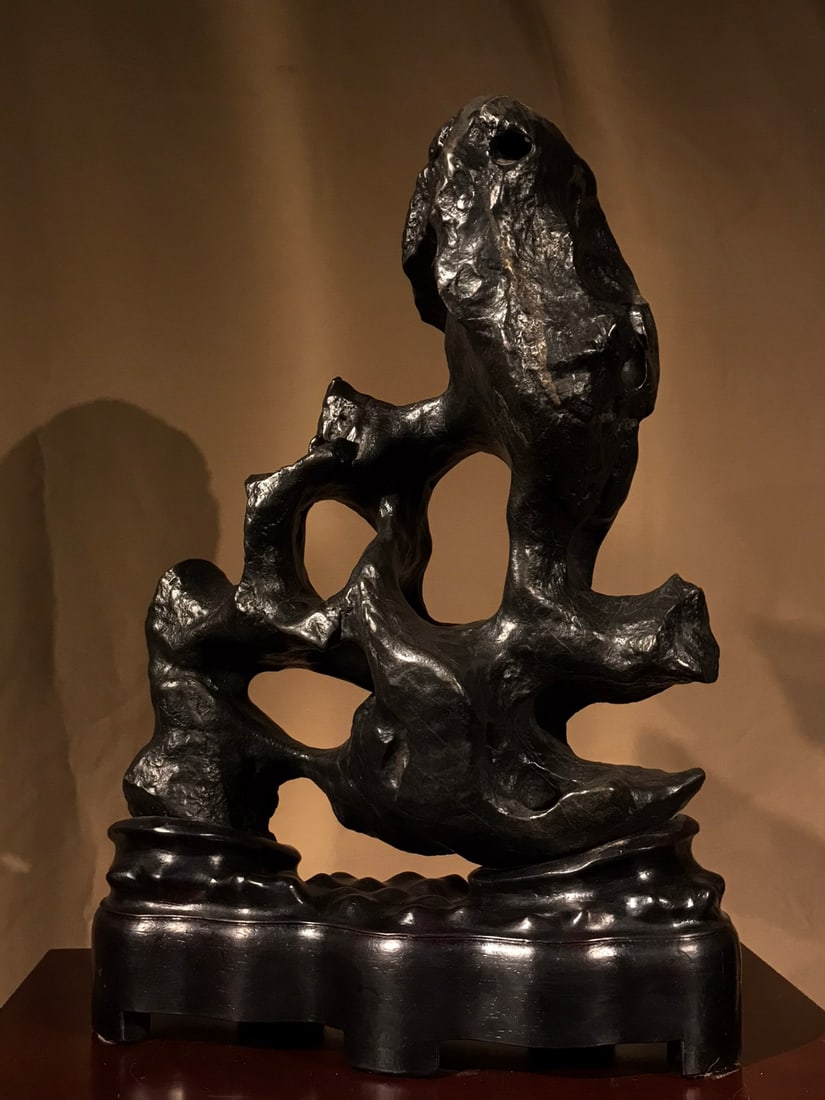 An Exquisite Taihu Stone Ornament - 5