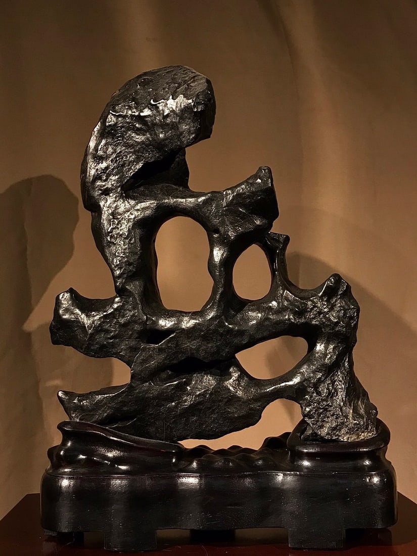 An Exquisite Taihu Stone Ornament - 6