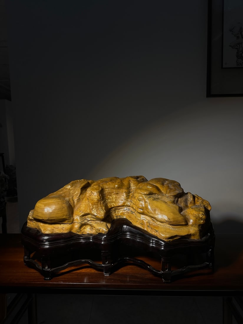 An Exquisite Lingbi Stone Rockery Ornament: An Exquisite Lingbi Stone Rockery Ornament Qing Dynasty, China Size:72cmx30cmx38cm (The Dimensions Of All Batches Are Manually Measured.If You Need More Detailed Information, Please Contact Our