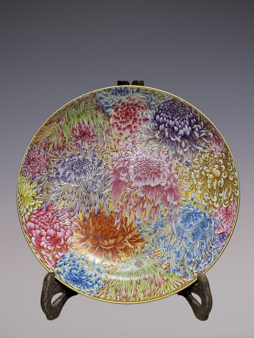 An Exquisite Famille-Rose Ruby Red-Glazed Flower Pattern Plate: An Exquisite Famille-Rose Ruby Red-Glazed Flower Pattern Plate Qing Dynasty, China Yongzheng Six-character Mark Size:5.3cmx27.2cm (The Dimensions Of All Batches Are Manually Measured.If You Need More 