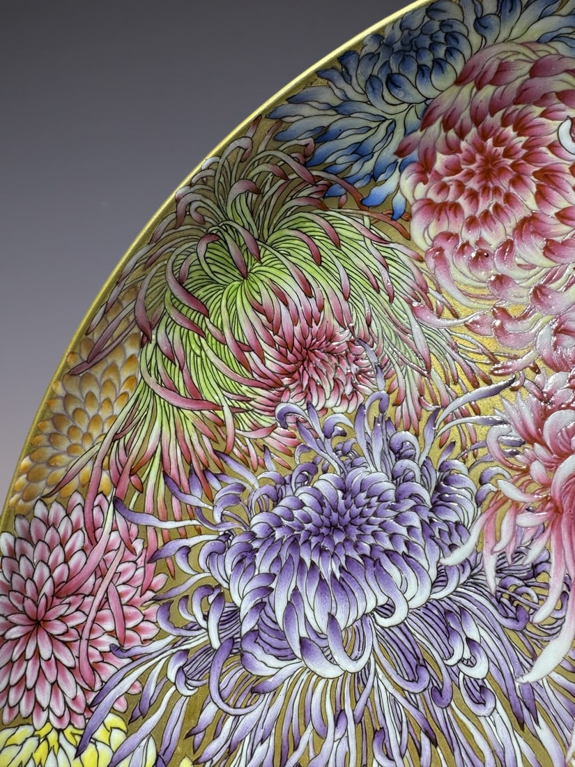 An Exquisite Famille-Rose Ruby Red-Glazed Flower Pattern Plate - 2