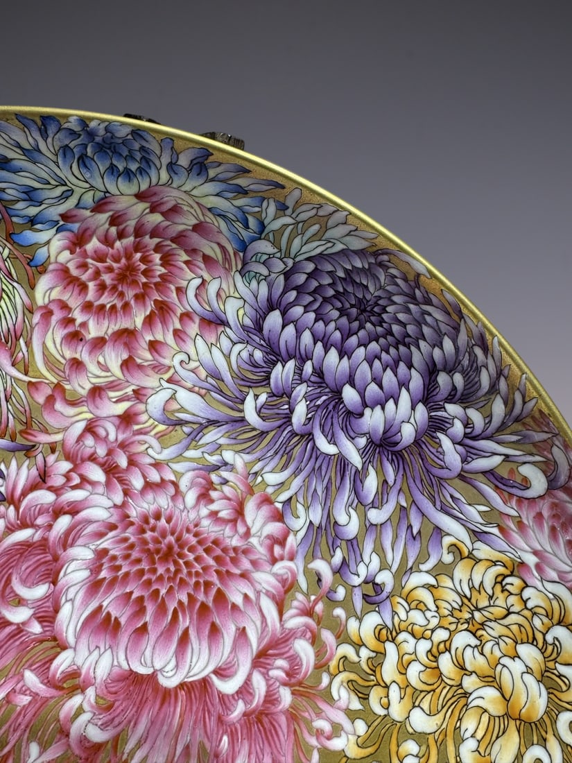 An Exquisite Famille-Rose Ruby Red-Glazed Flower Pattern Plate - 3