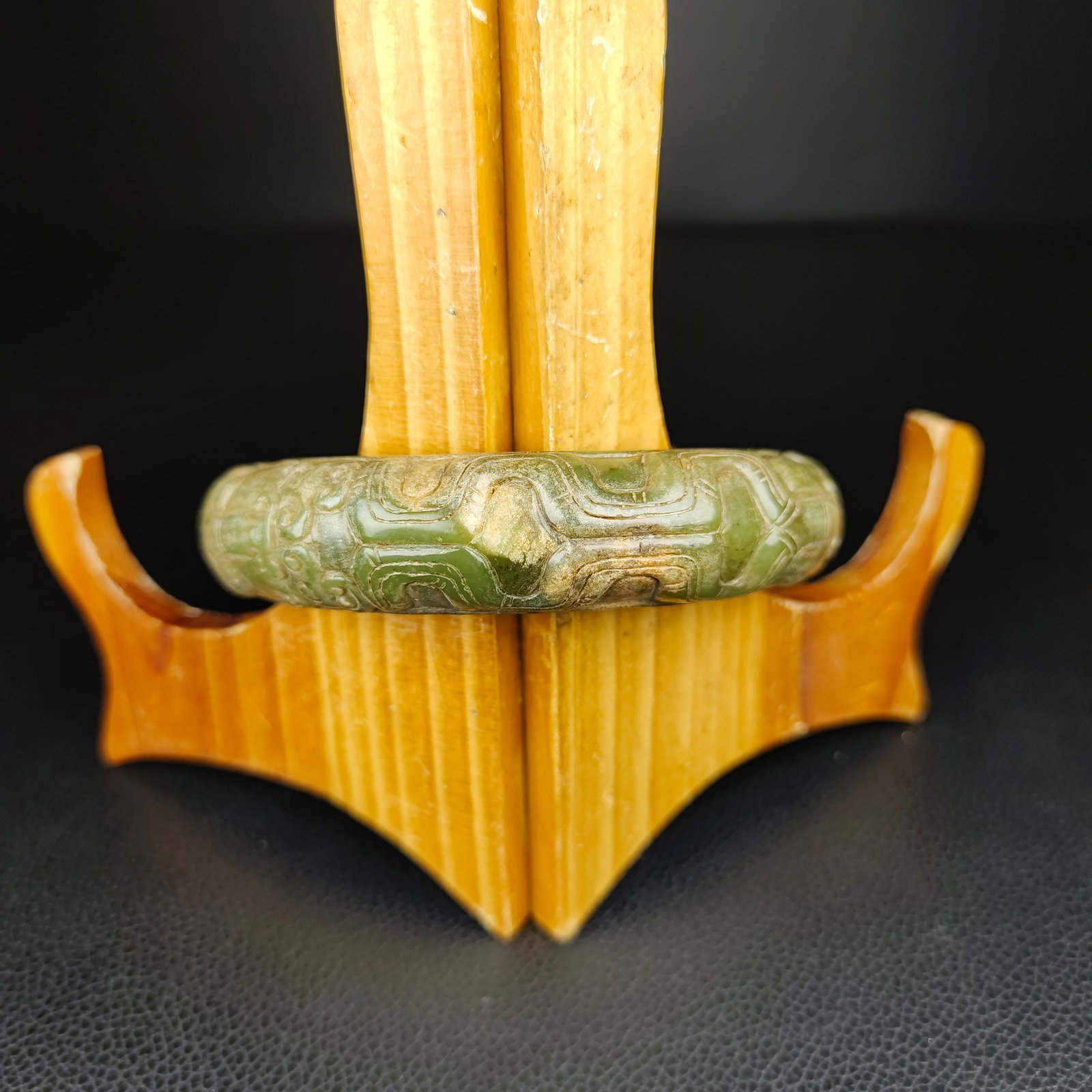 An Exquisite White Jade Bracelets - 4