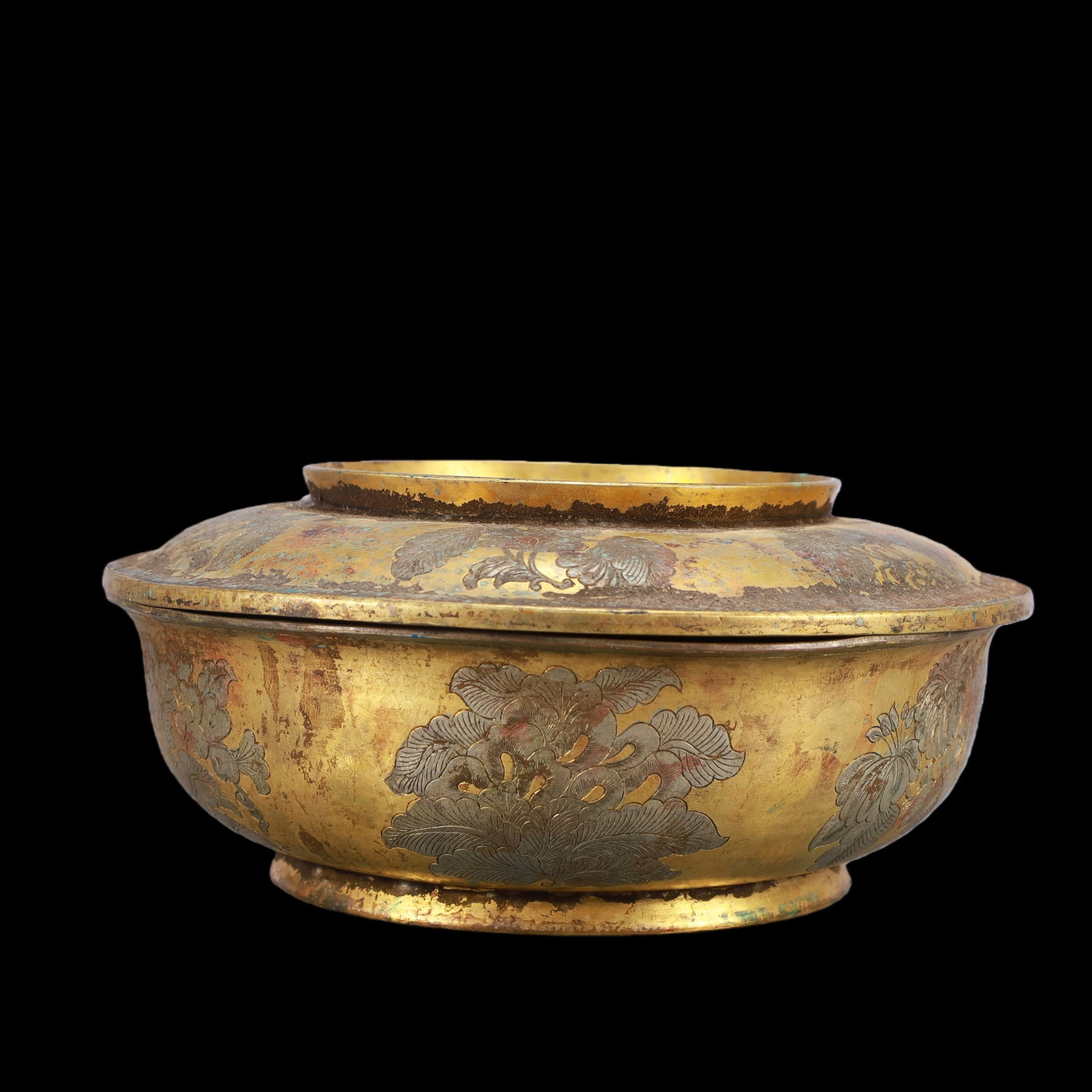 A Exquisite Gilt Bronze Flower Pattern Bowl