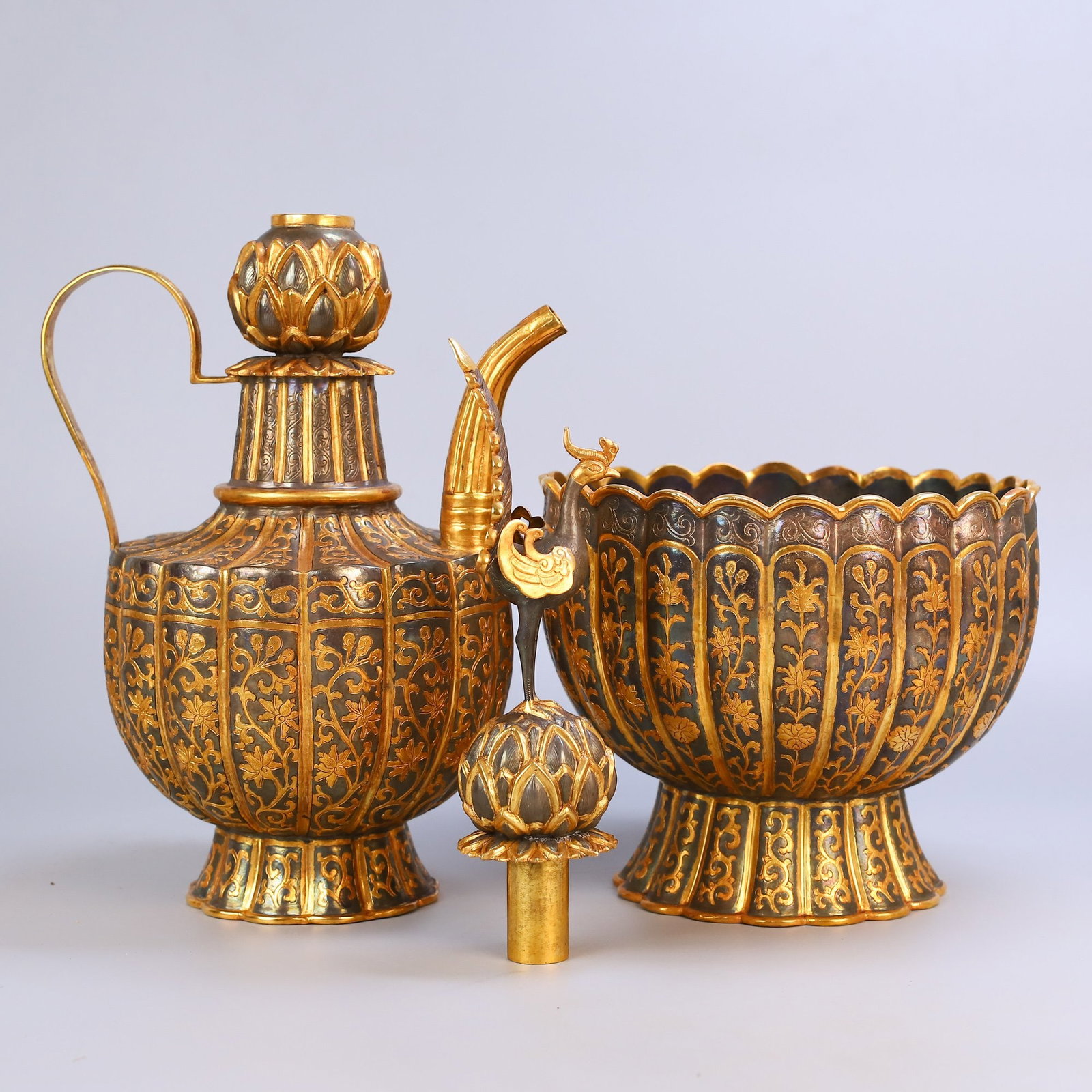 An Exquisite Gilt Bronze Flower Pattern Ewer - 2