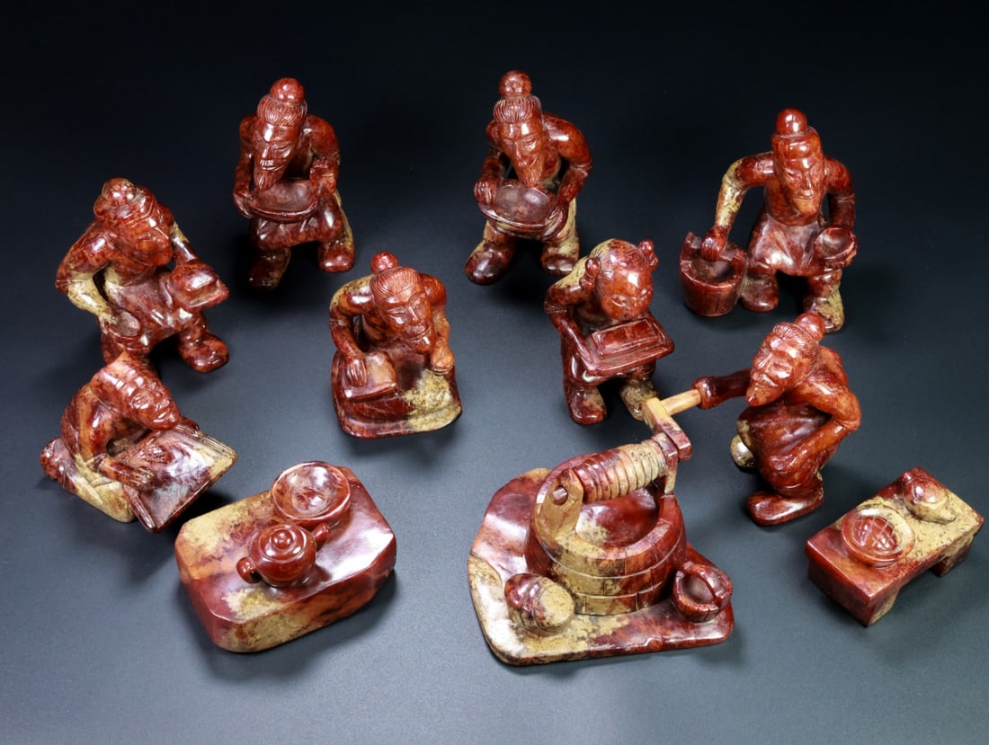 A Set of Fine White Jade Figure Ornament: A Set of Fine White Jade Figure Ornament Han Dynasty, China Size:13.8cmx10.5cmx6.7cm Size:12.7cmx12.4cmx7.6cm Weight:6.253kg (The Dimensions Of All Batches Are Manually Measured.If You Need More