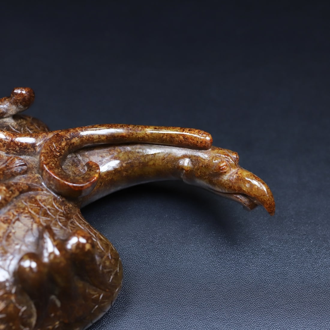 An Exquisite White Jade Phoenix Ornament - 2