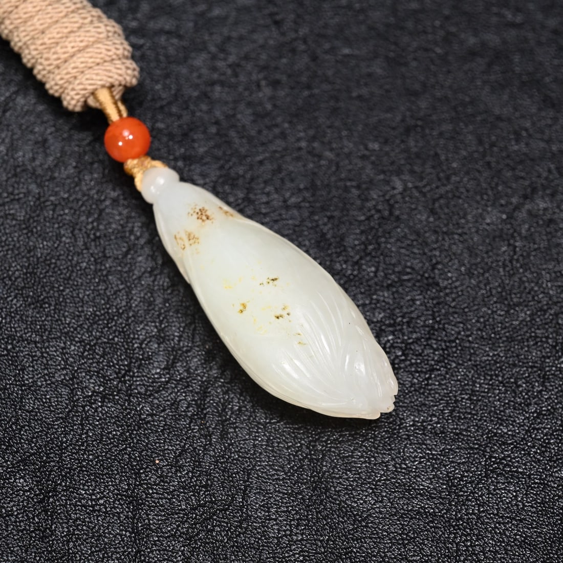 An Exquisite White Jade Pendant - 4