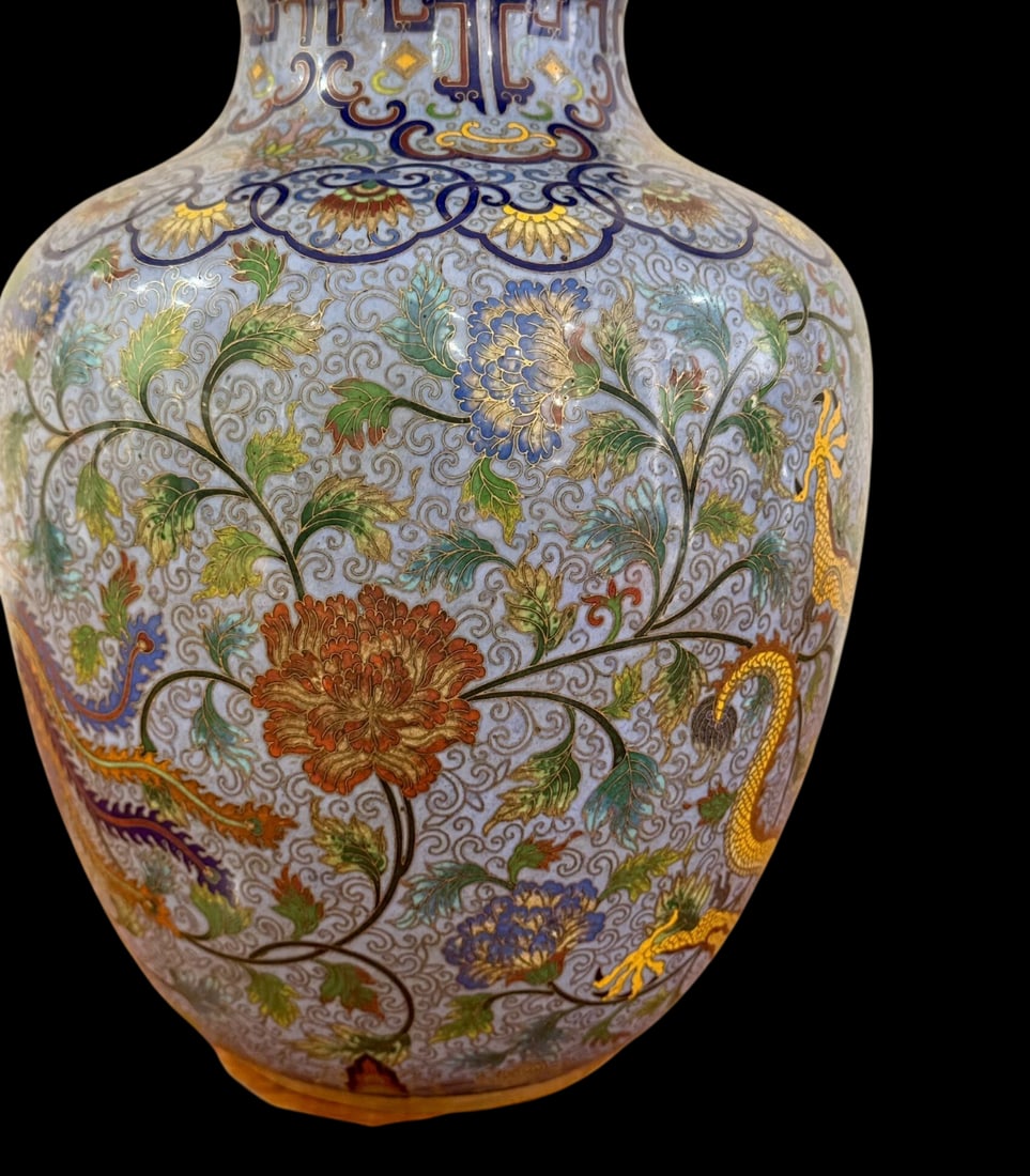 An Exquisite Cloisonne Dragon Phoenix Pattern Lotus Pattern Seawater Pattern Vase - 4