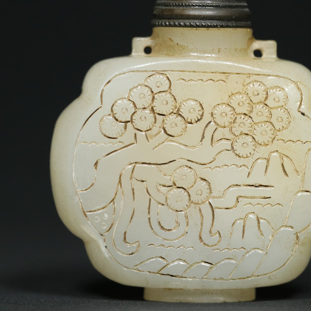 An Exquisite White Jade Pine Pattern Snuff Bottle - 8