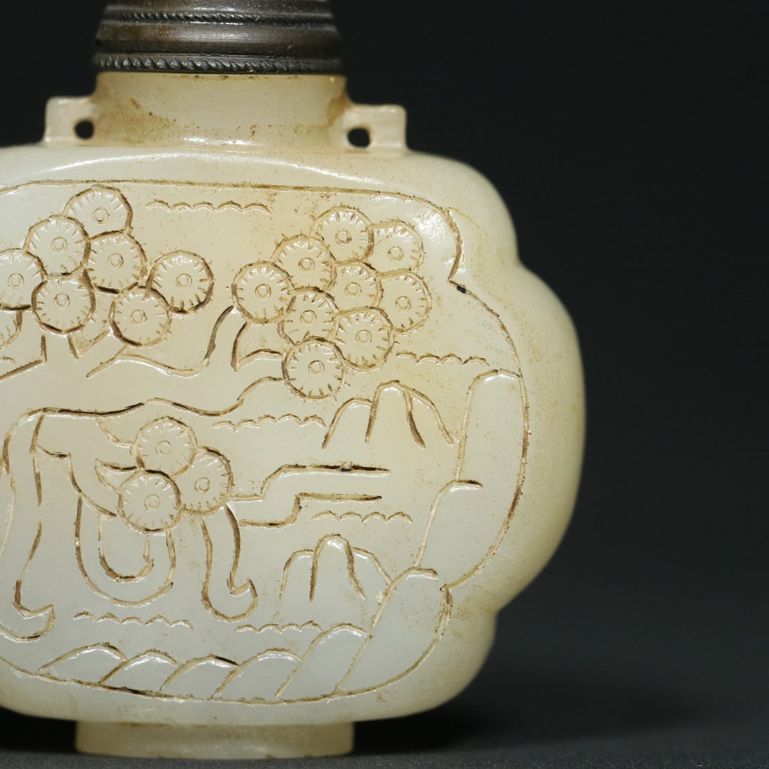 An Exquisite White Jade Pine Pattern Snuff Bottle - 9