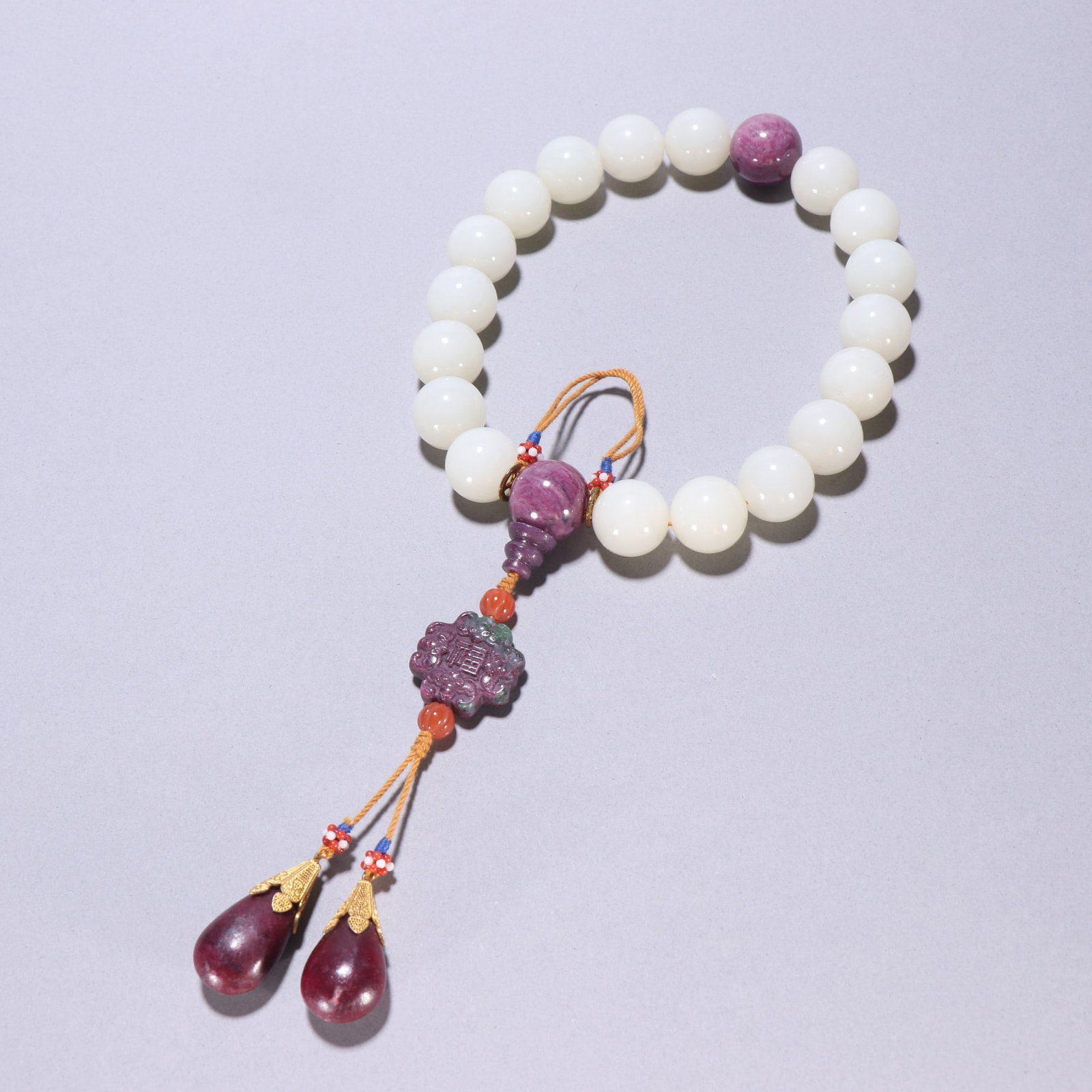 An Exquisite White Jade Bracelets - 2
