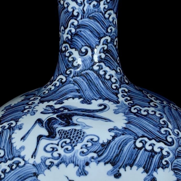 An Exquisite Blue and White Auspicious Beast Pattern Vase - 8