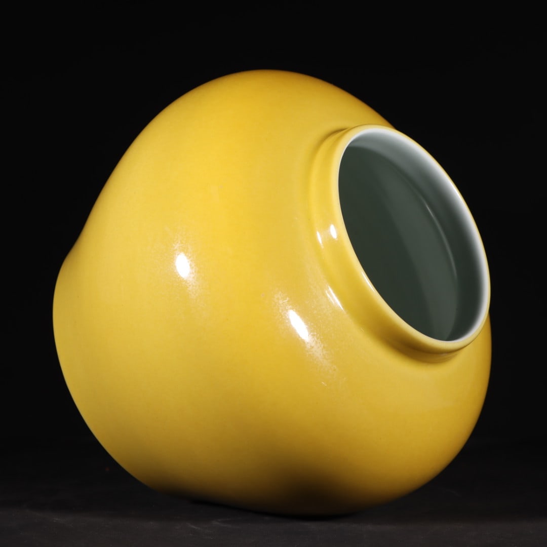An ExquisiteA pair ofYellow Glazed Jar - 4