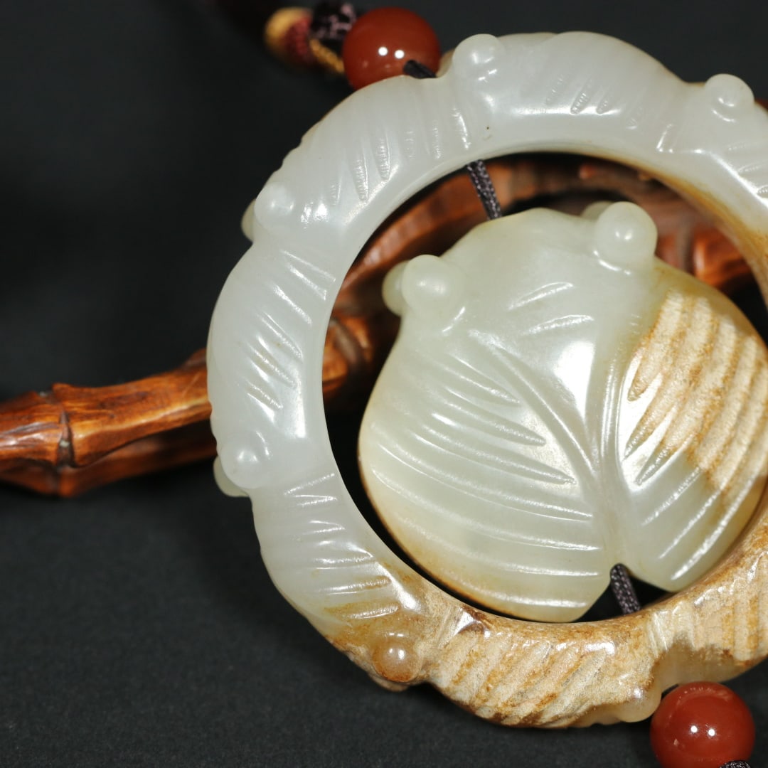 An Exquisite White Jade Cicada Pattern Pendant - 4