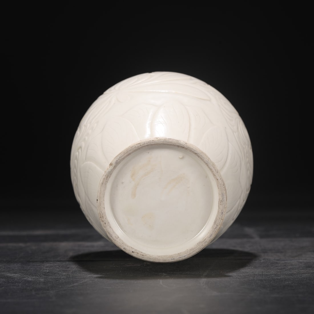 An Exquisite Ding yao Flower Pattern Vase - 9