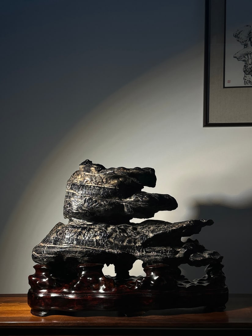 An Exquisite Lingbi Stone Ornament: An Exquisite Lingbi Stone Ornament Qing Dynasty, China Size:74cmx54cmx32cm (The Dimensions Of All Batches Are Manually Measured.If You Need More Detailed Information, Please Contact Our Customer