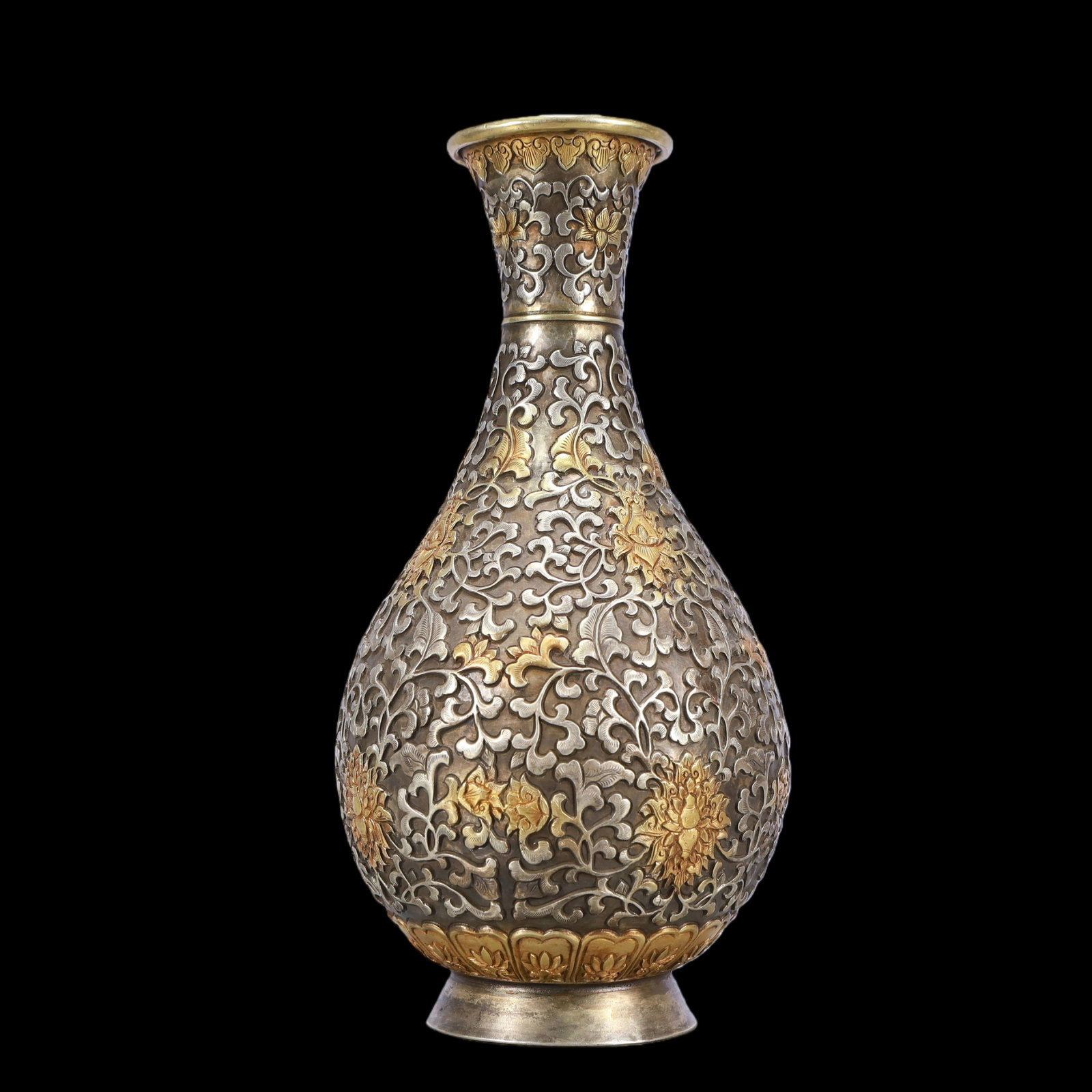 A Exquisite Gilt Silver Lotus Pattern Vase - 4