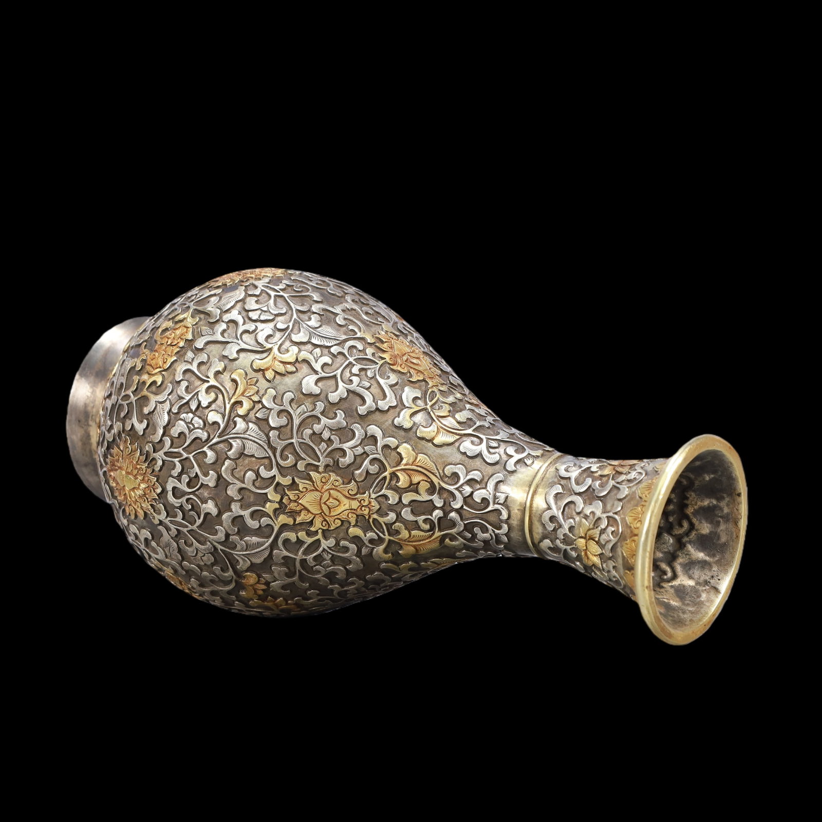A Exquisite Gilt Silver Lotus Pattern Vase - 7