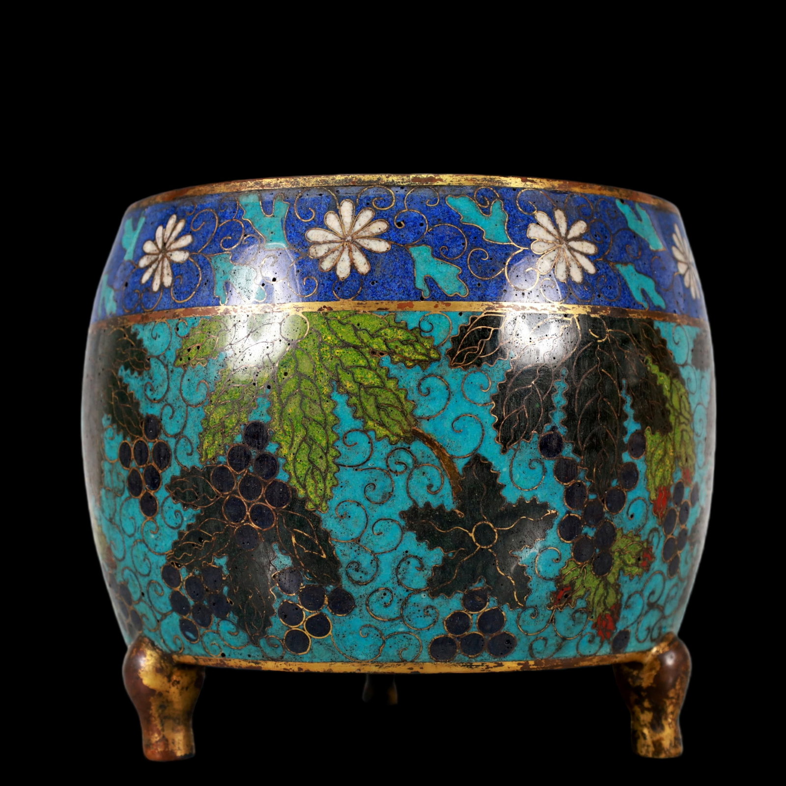 A Exquisite Cloisonne Gilt Bronze Grapes Pattern Tripod Jar (1 of 7)