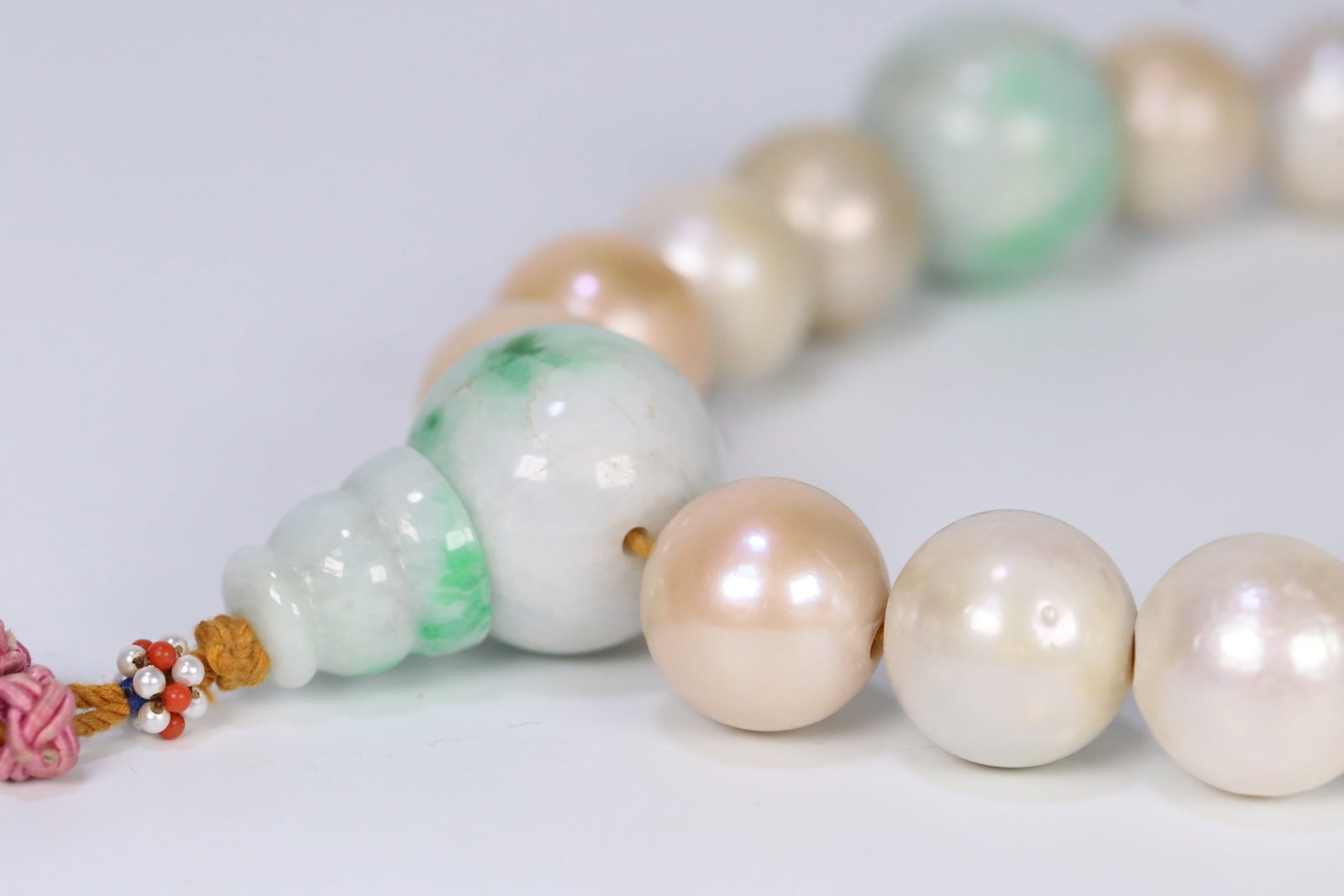 An Exquisite Jadeite Bracelets - 3