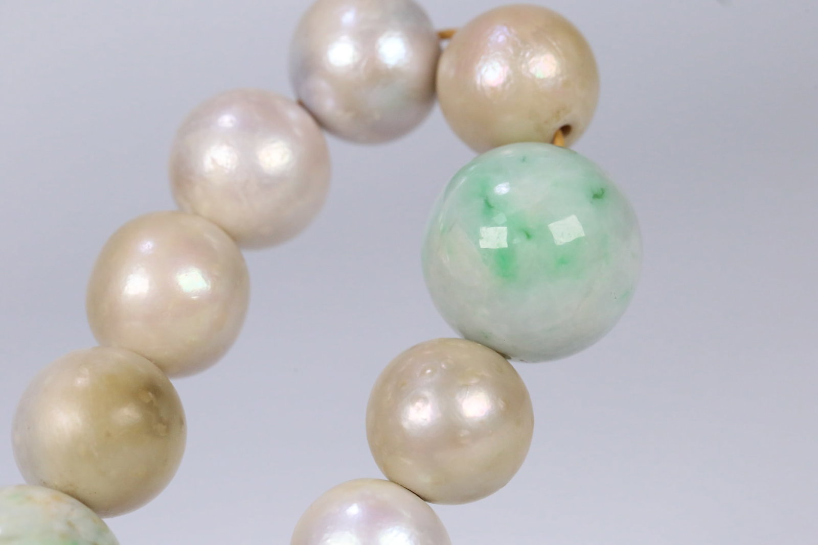 An Exquisite Jadeite Bracelets - 7