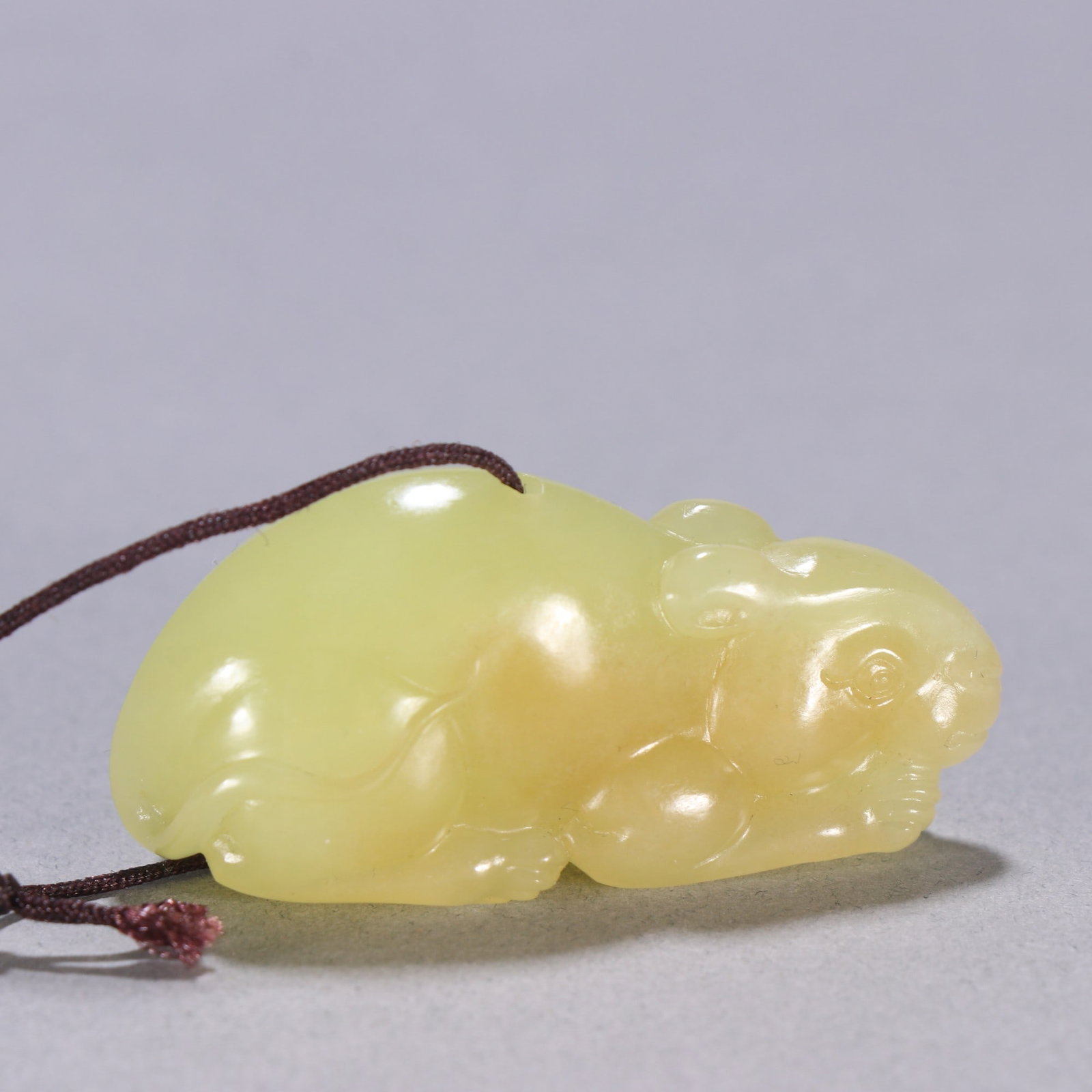 An Exquisite Yellow Jade Rabbit Pendant - 6