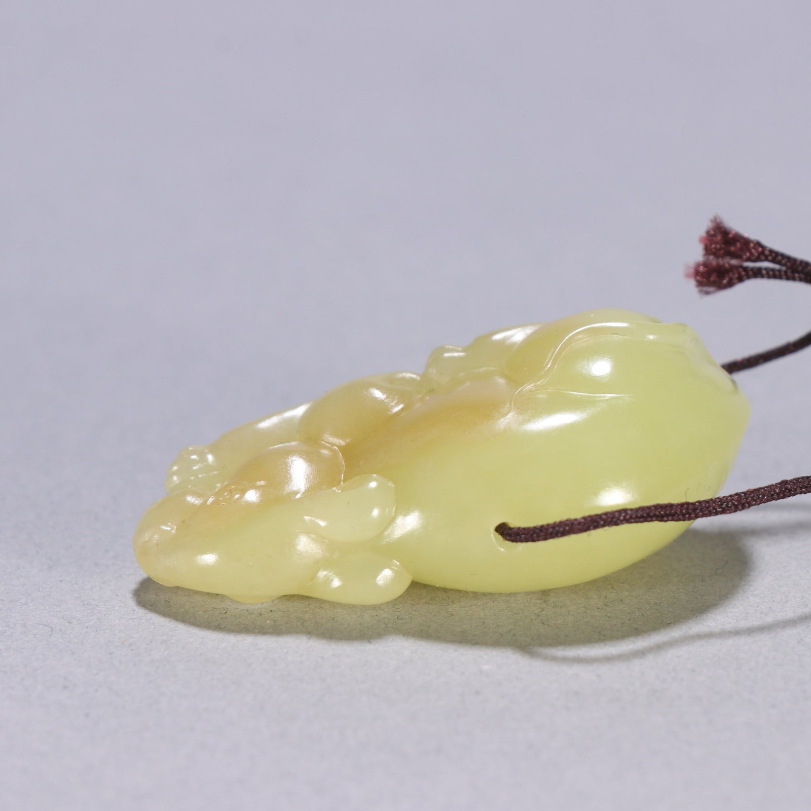An Exquisite Yellow Jade Rabbit Pendant - 8