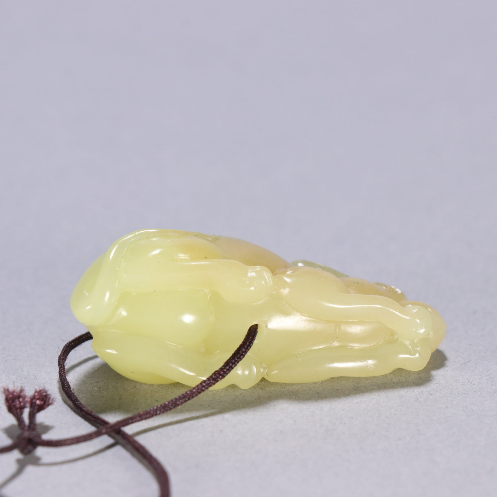 An Exquisite Yellow Jade Rabbit Pendant - 9