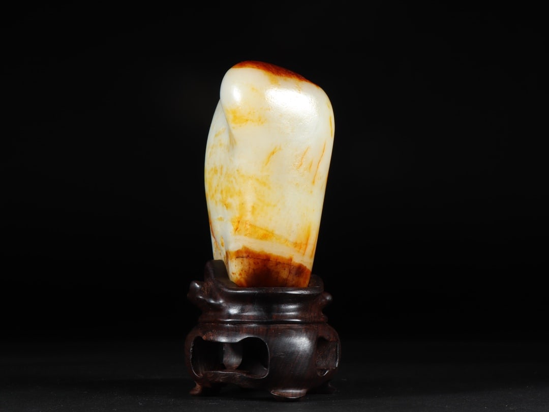 An Exquisite White Jade Ornament - 4