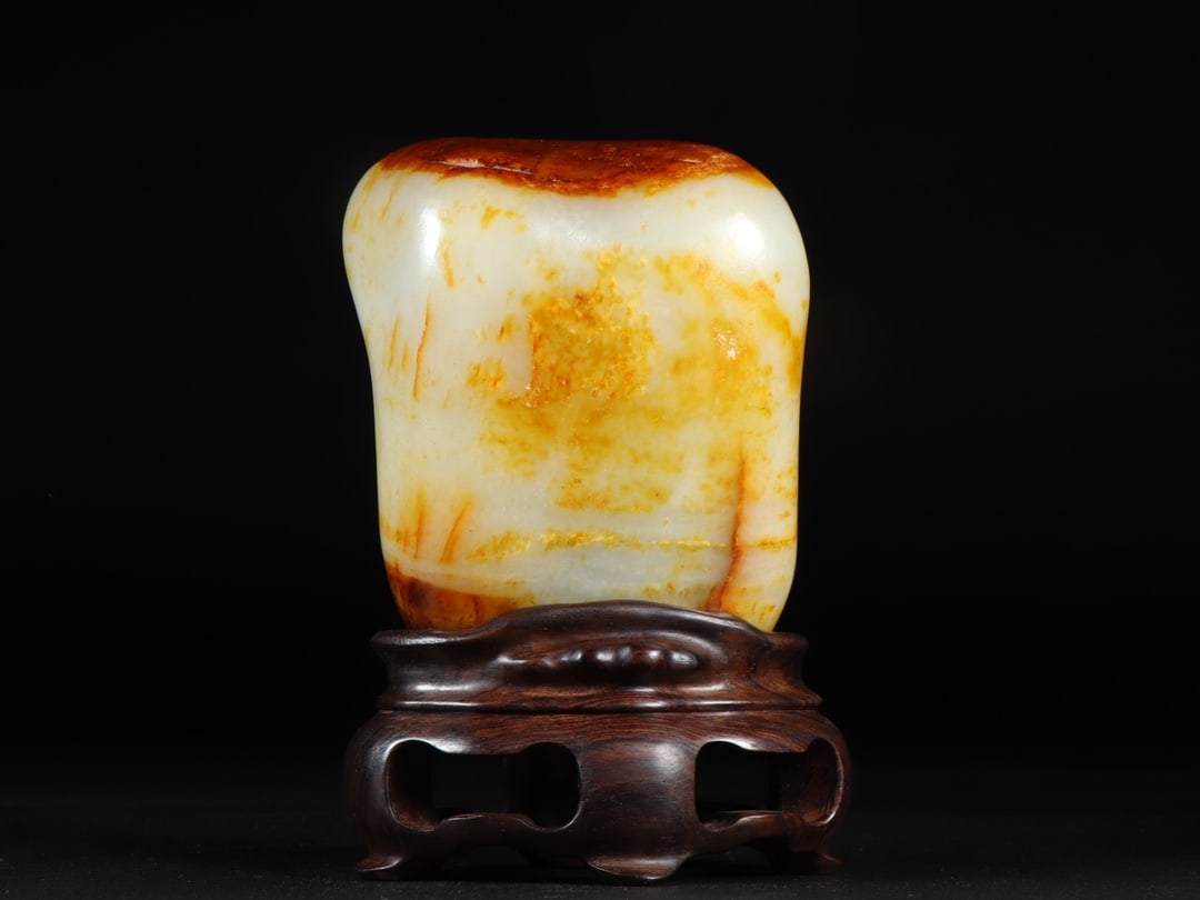 An Exquisite White Jade Ornament - 5