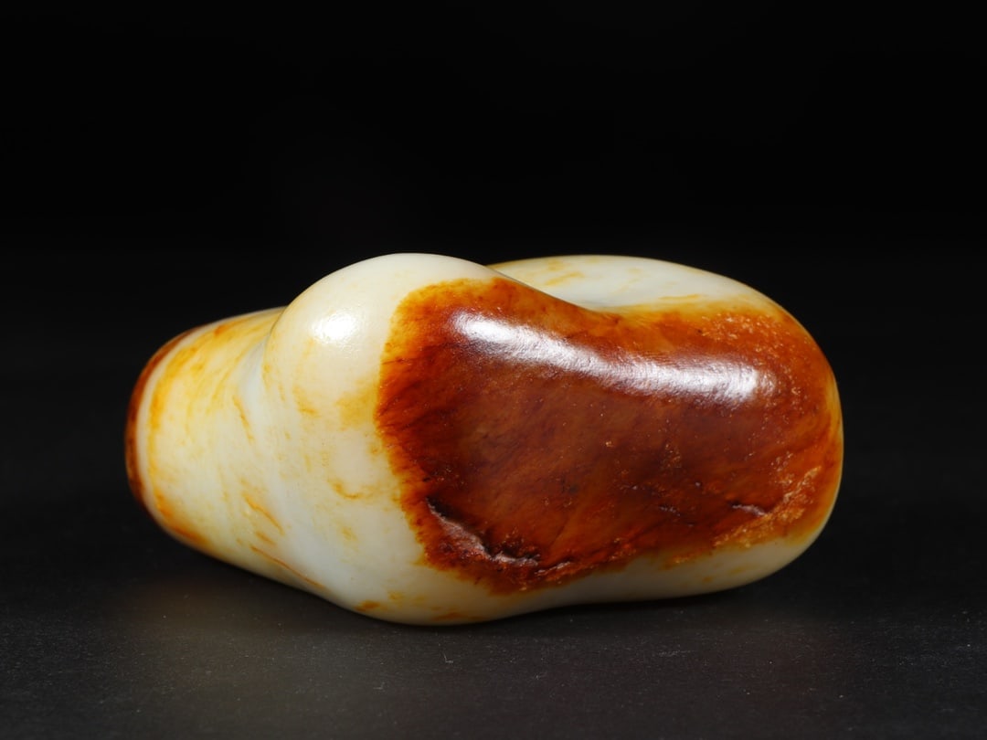 An Exquisite White Jade Ornament - 8