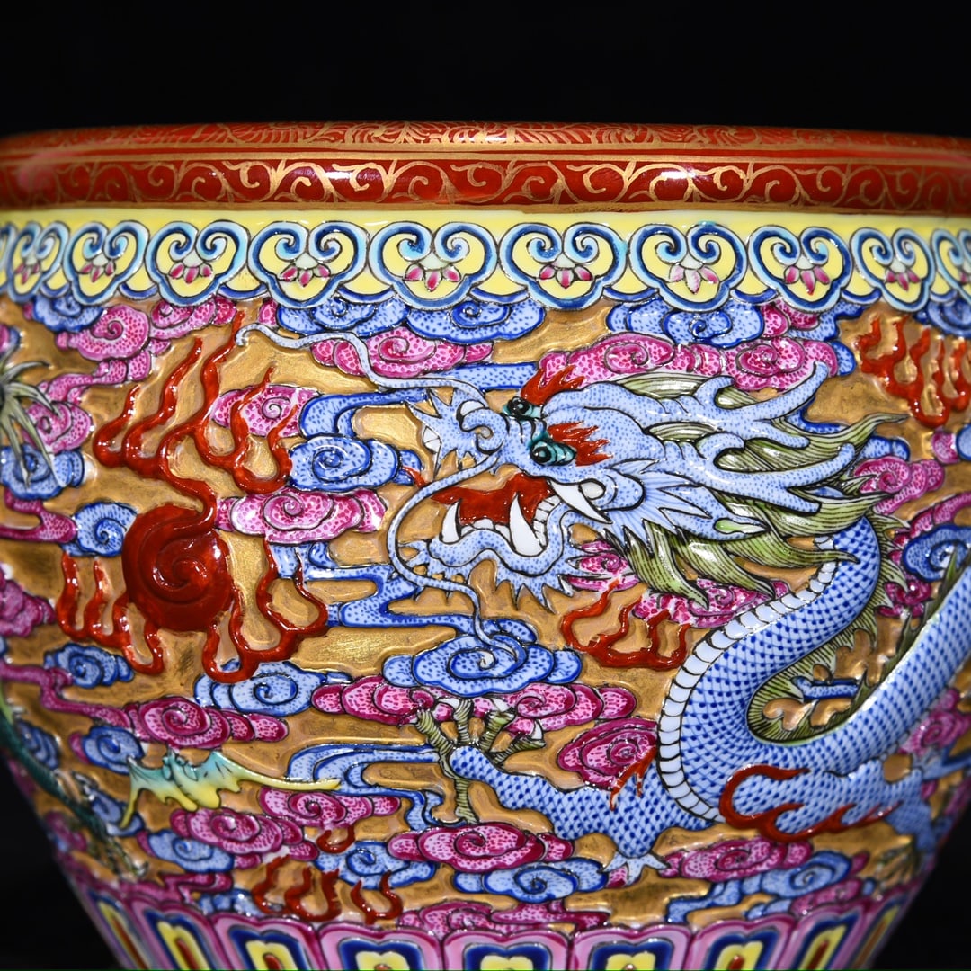 An Exquisite Enamel Dragon Pattern Vat - 4