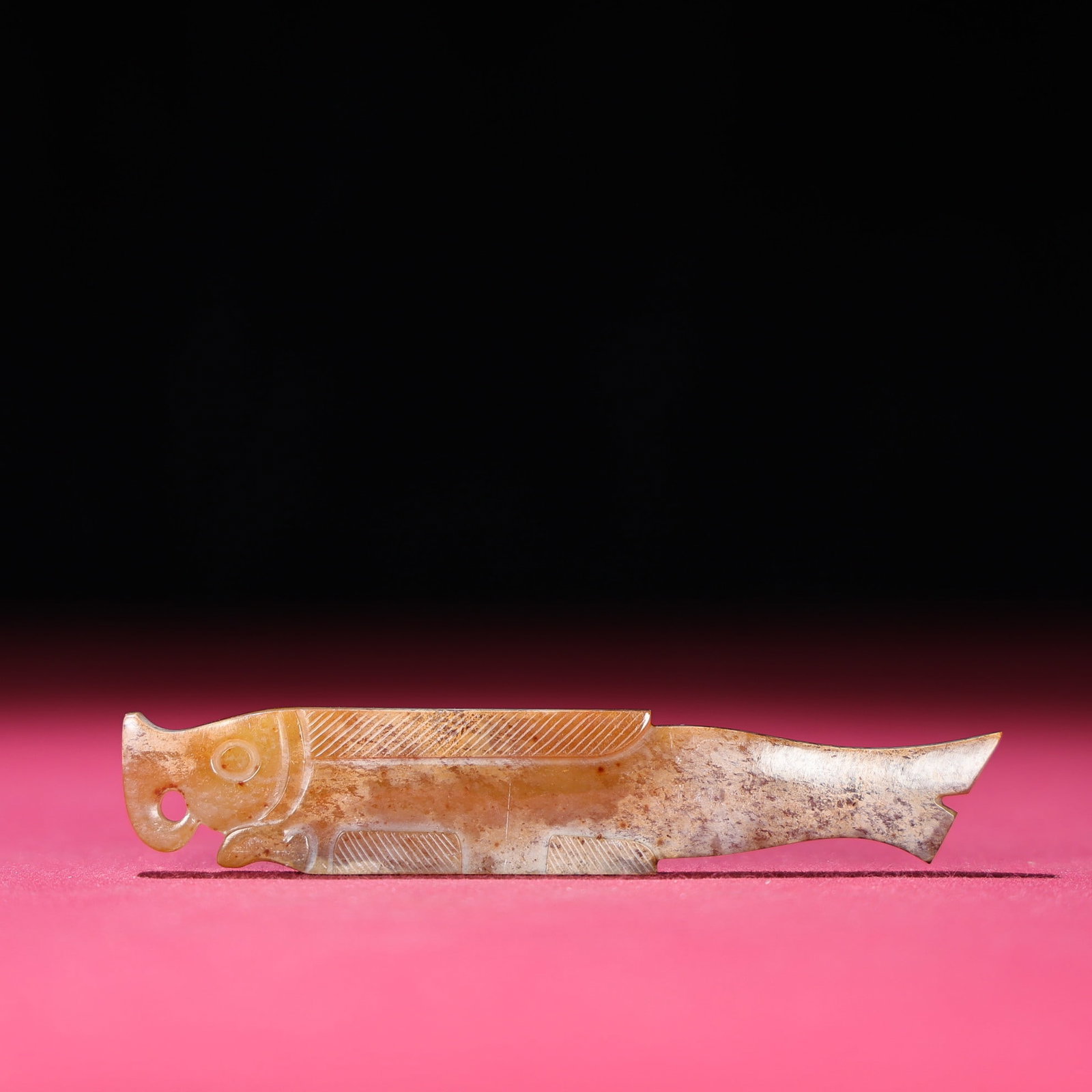An Exquisite White Jade Fish Pendant - 4