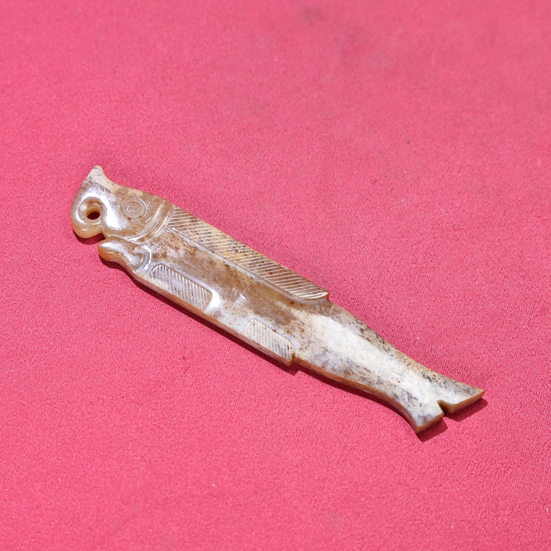 An Exquisite White Jade Fish Pendant - 5