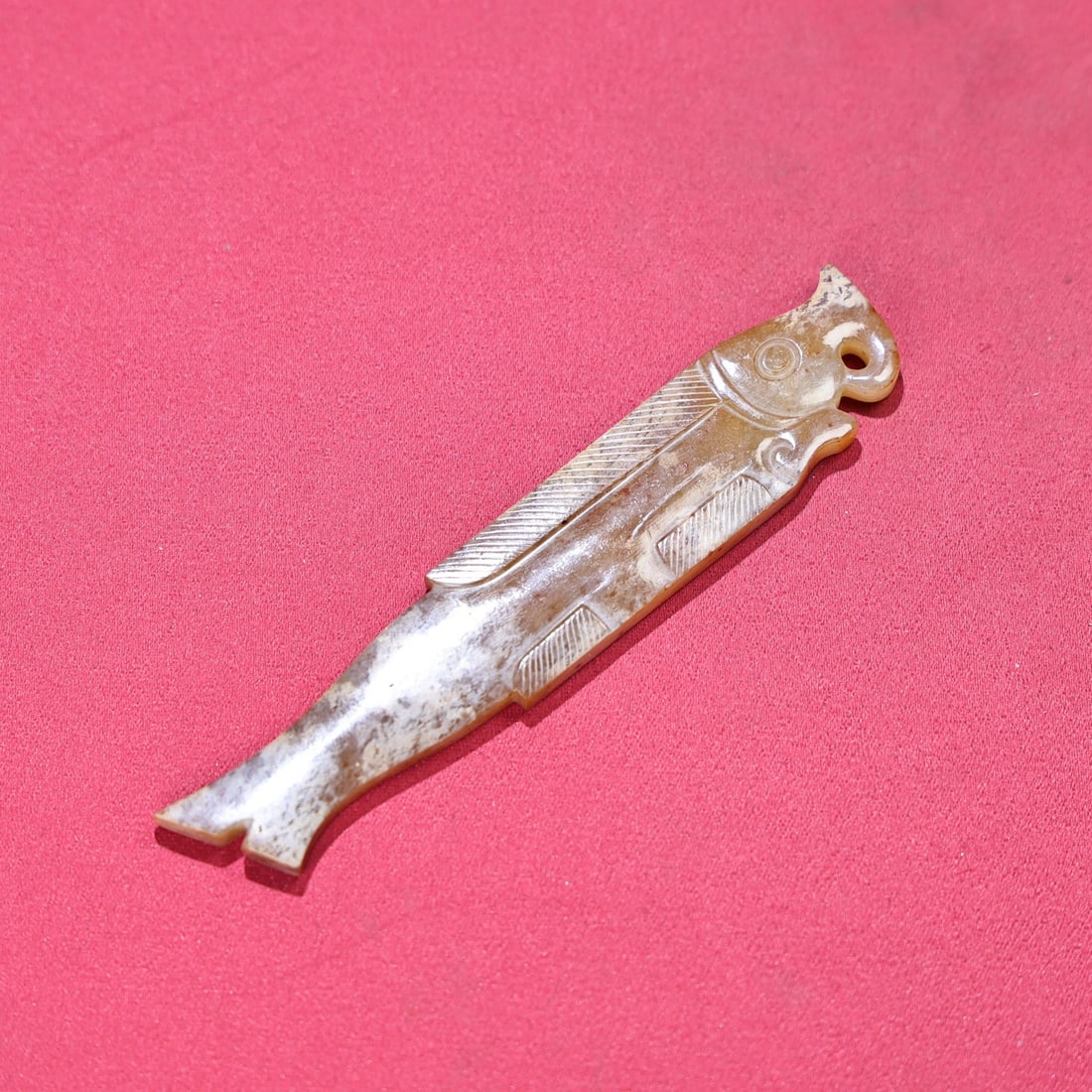 An Exquisite White Jade Fish Pendant - 6