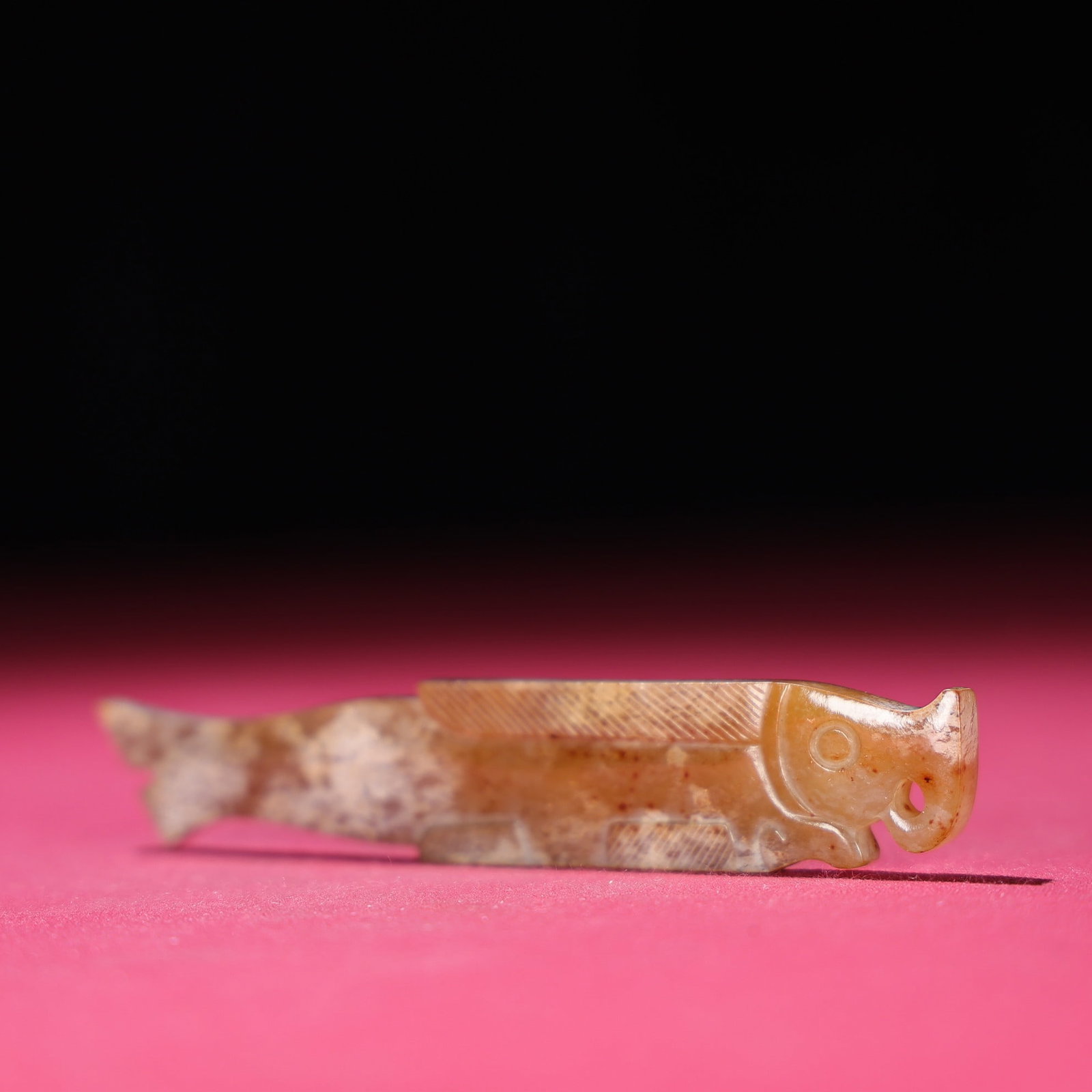 An Exquisite White Jade Fish Pendant - 7