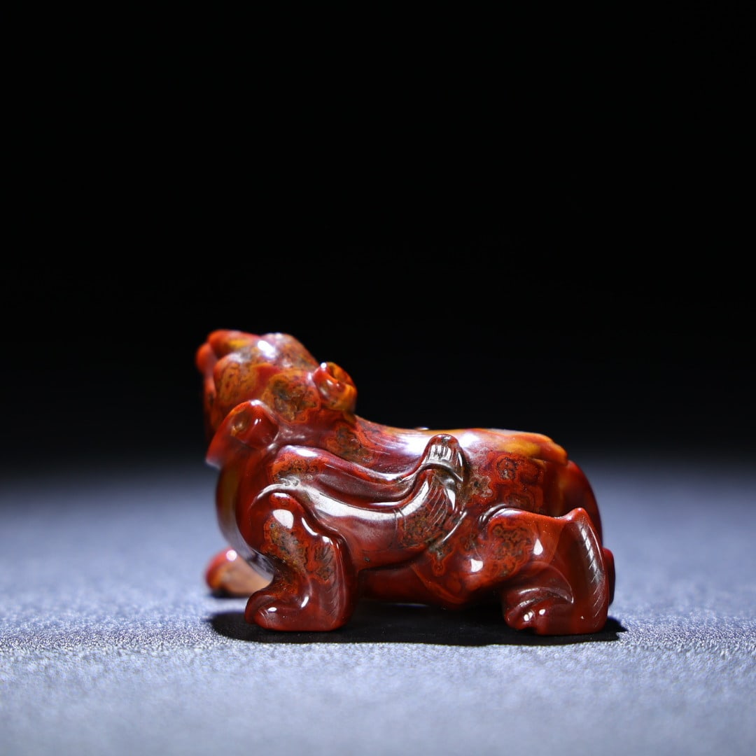 An Exquisite Red Jade Bear Ornament - 5