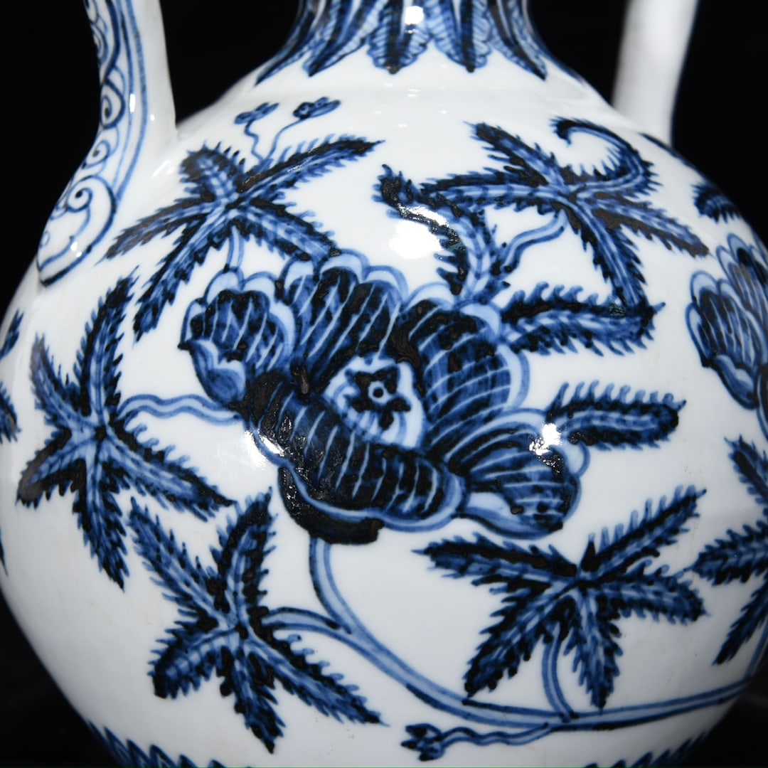 An Exquisite Blue and White Flower Pattern Double-Ears - 8