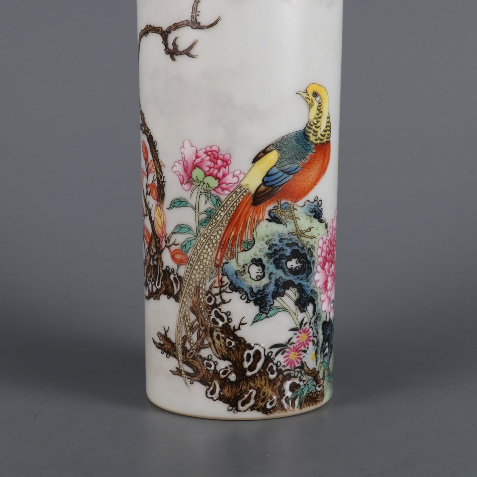 An Exquisite Enamel Flower and Bird Pattern Brush Pot - 5