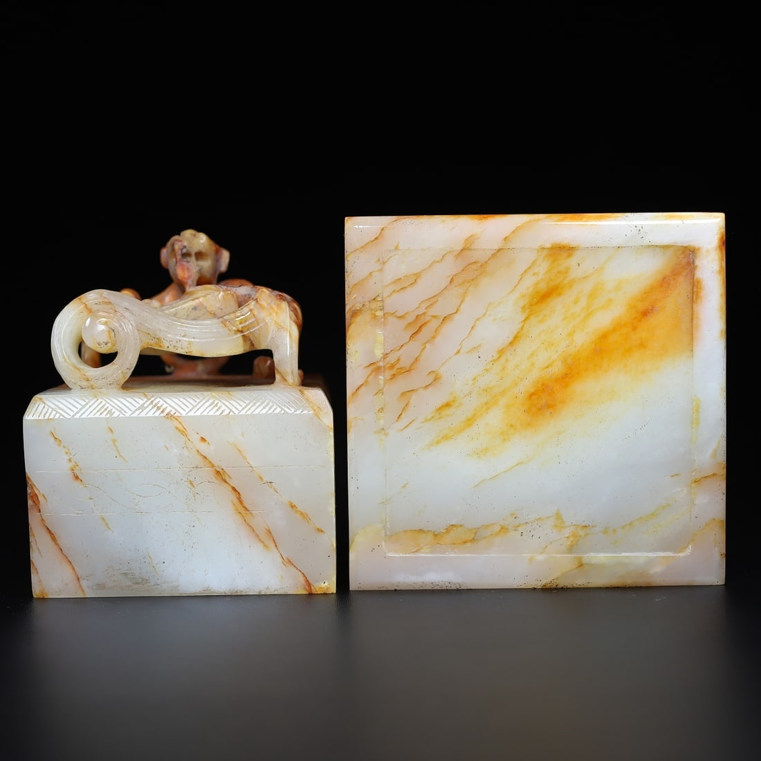 An Exquisite White Jade Auspicious Beast Seal: An Exquisite White Jade Auspicious Beast Seal Han Dynasty, China Size:16cmx10.2cmx10.2cm Weight:2.726kg (The Dimensions Of All Batches Are Manually Measured.If You Need More Detailed Information, Plea