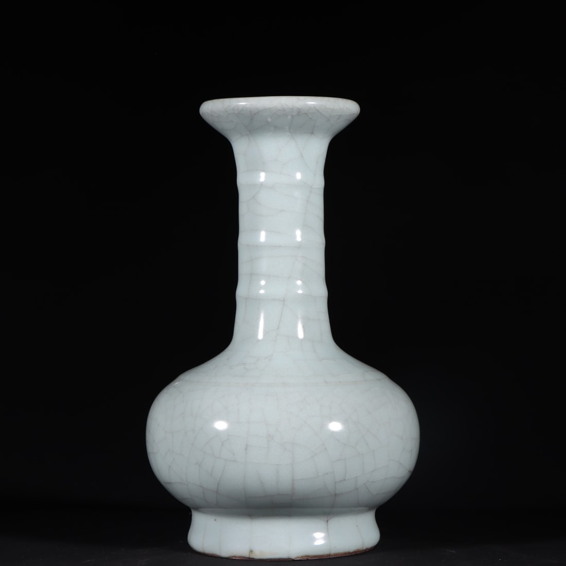 An Exquisite Guan yao Vase - 2