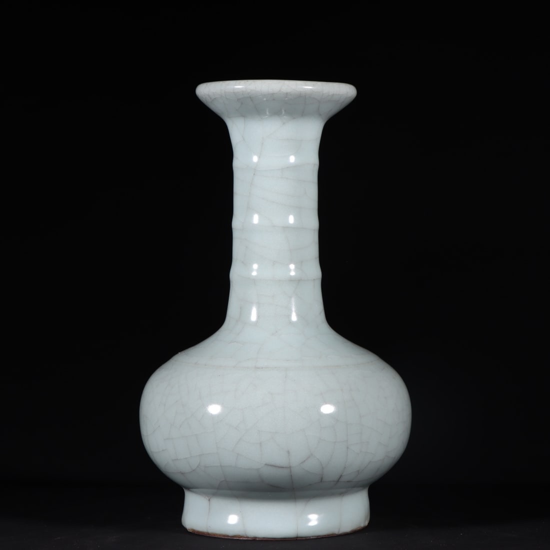 An Exquisite Guan yao Vase - 7